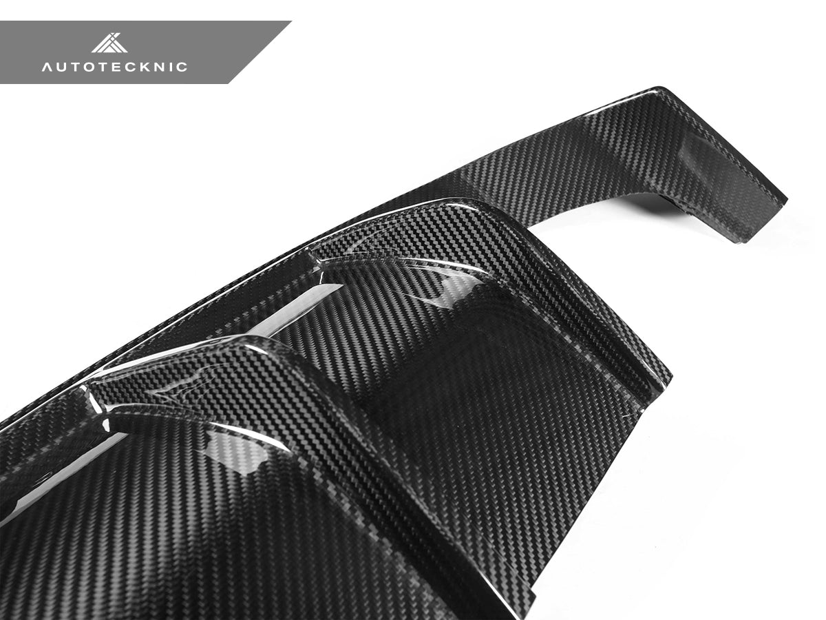 Autotecknic Dry Carbon Versus Rear Diffuser Set - BMW F80 M3 F82 F83 M4