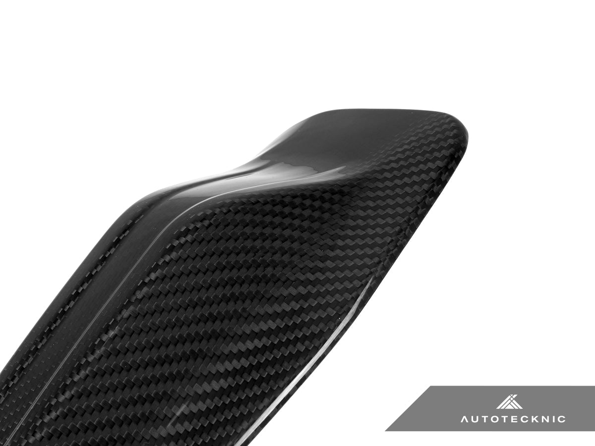 AutoTecknic Dry Carbon Roof Antenna Cover - BMW G90 M5