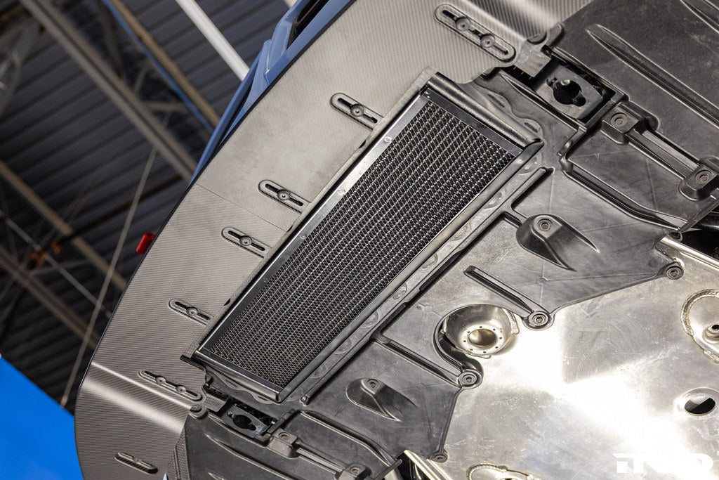 CSF G8X M2 / M3 / M4 (S58) Engine Oil Cooler with Rock Guard | 8266